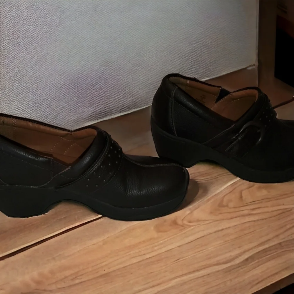 Bjorndal Brown Clogs Barely worn - Picture 2 of 10